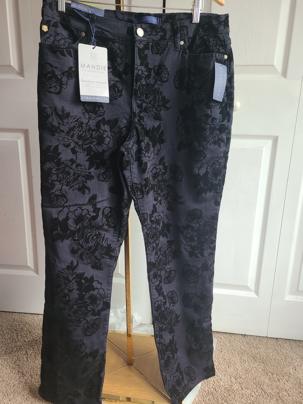 Bandolino Black Floral Straight-Leg Pants